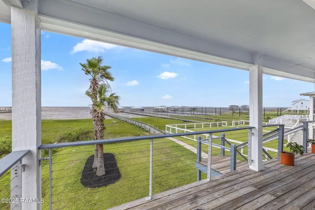 $674,500 | 3785 Lake Breeze Road, Lake Charles, LA 70605