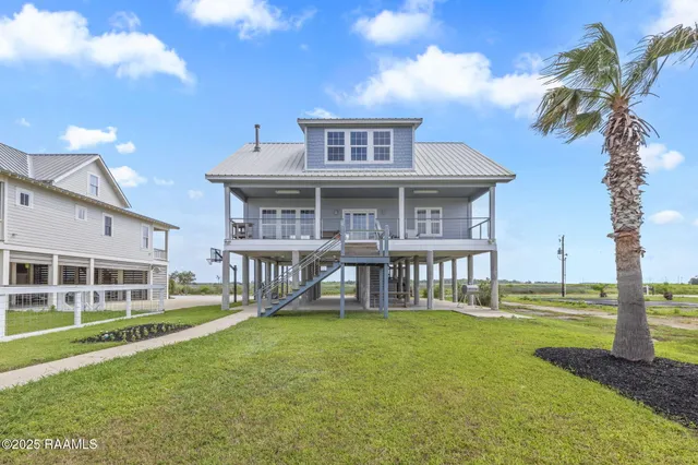 $674,500 | 3785 Lake Breeze Road, Lake Charles, LA 70605