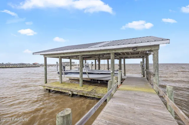 $674,500 | 3785 Lake Breeze Road, Lake Charles, LA 70605
