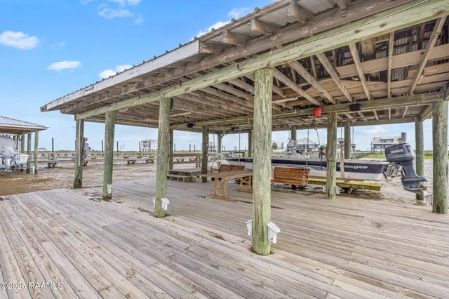 $674,500 | 3785 Lake Breeze Road, Lake Charles, LA 70605