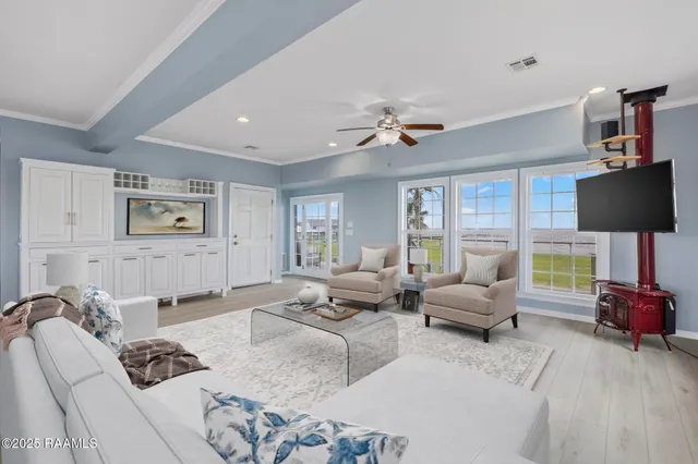 $674,500 | 3785 Lake Breeze Road, Lake Charles, LA 70605