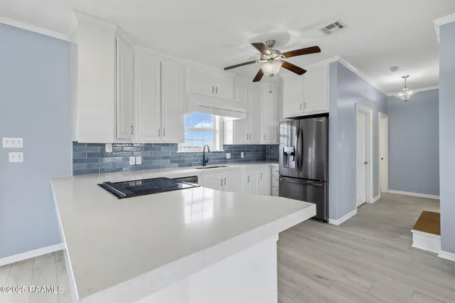 $674,500 | 3785 Lake Breeze Road, Lake Charles, LA 70605