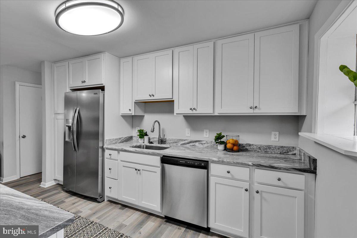 6012 Griffith Drive Suitland, MD 20746 - Photo 12 of 29 kitchen