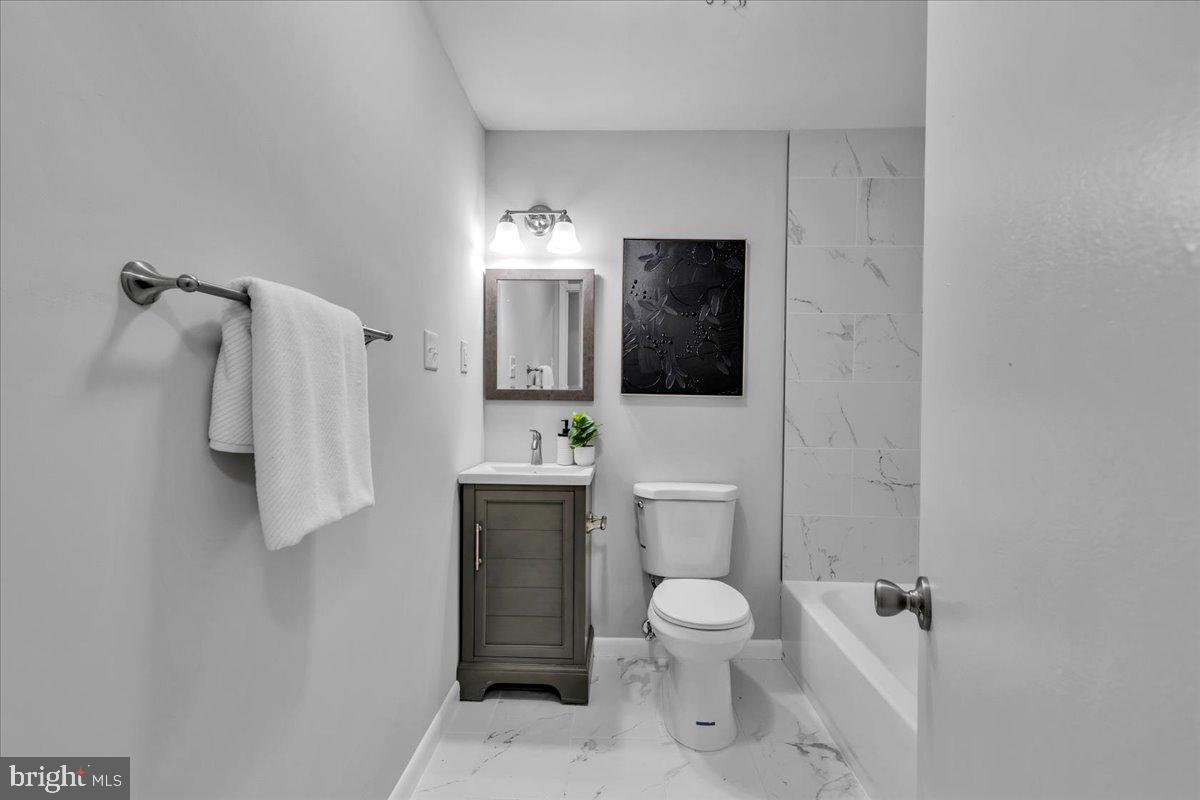 6012 Griffith Drive Suitland, MD 20746 - Photo 22 of 29 Hall Bathroom