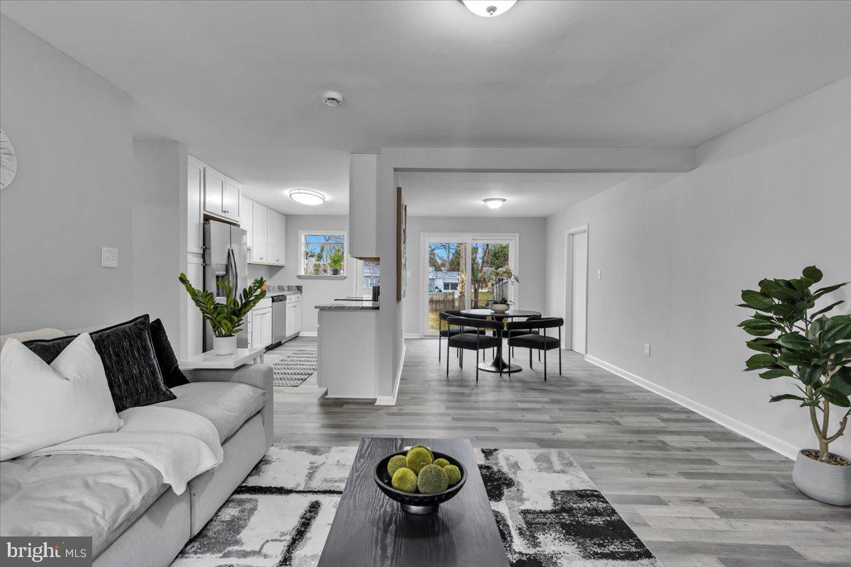 6012 Griffith Drive Suitland, MD 20746 - Photo 4 of 29 living room