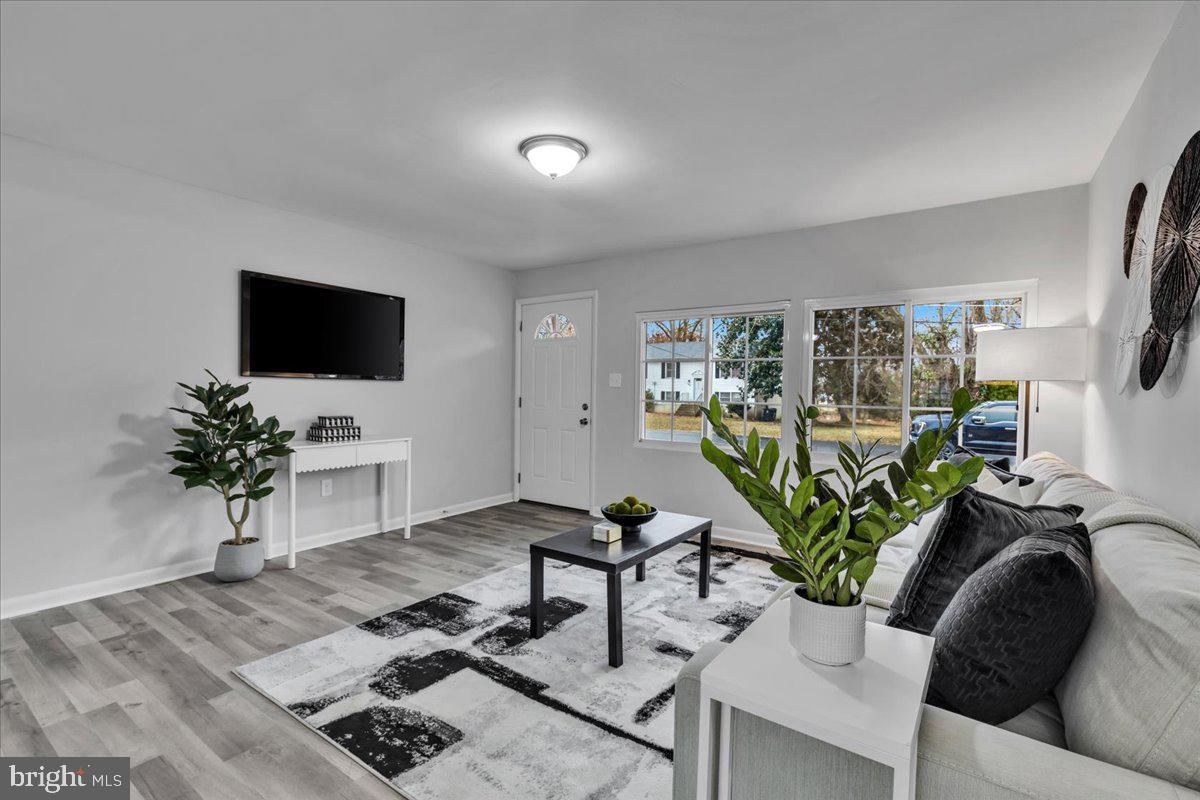 6012 Griffith Drive Suitland, MD 20746 - Photo 7 of 29 living room