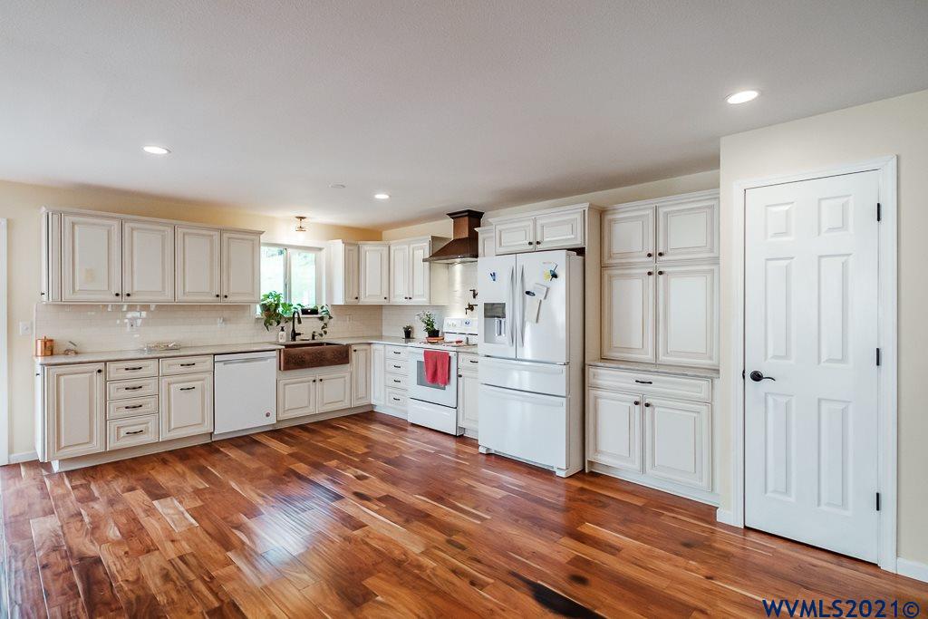 29020 Berlin Road Sweet Home, OR 97386 - Photo 11 of 38 Gallery Image 11