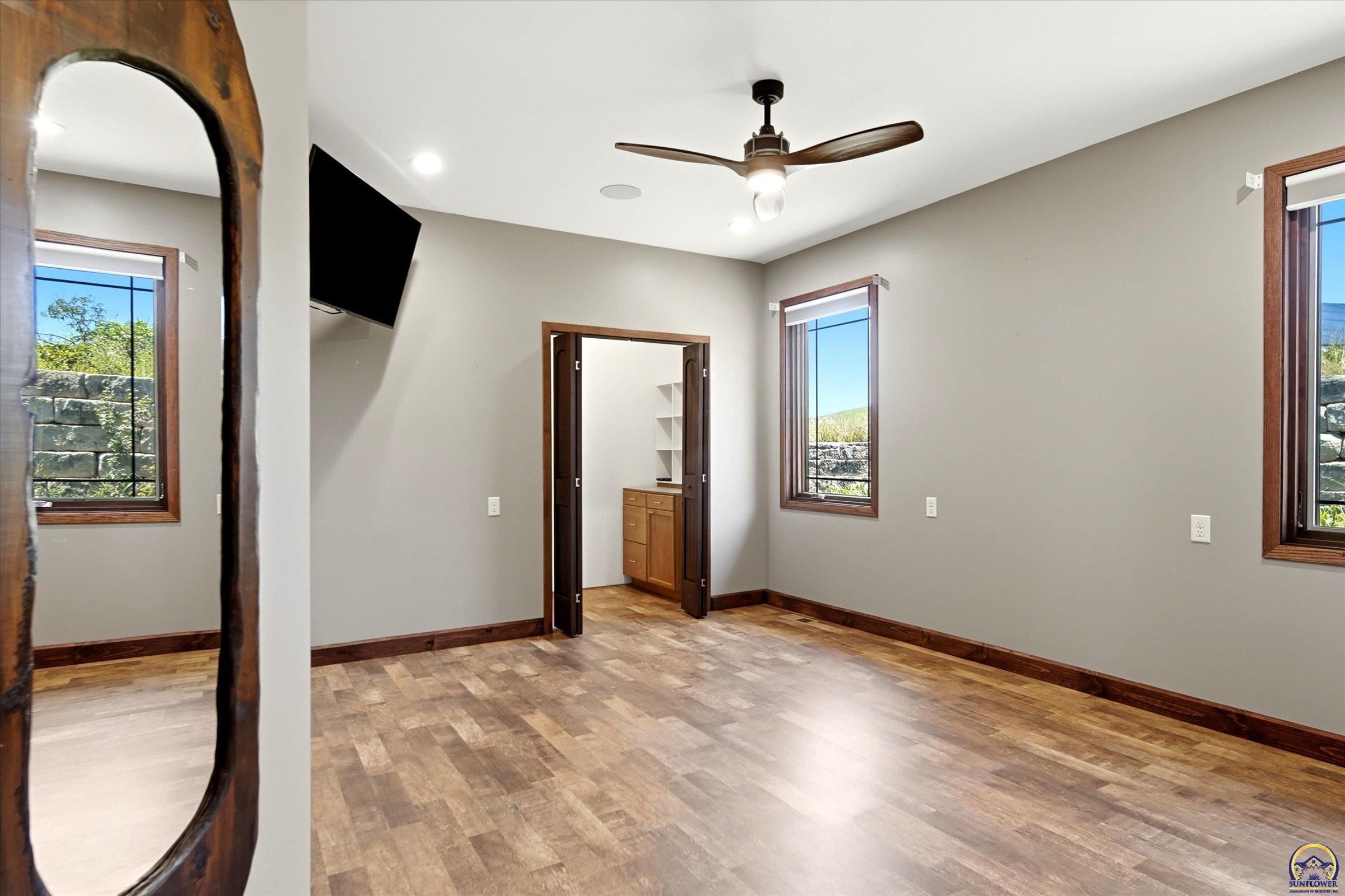 6010 Southwest Douglas Road Topeka, KS 66610 - Photo 14 of 25