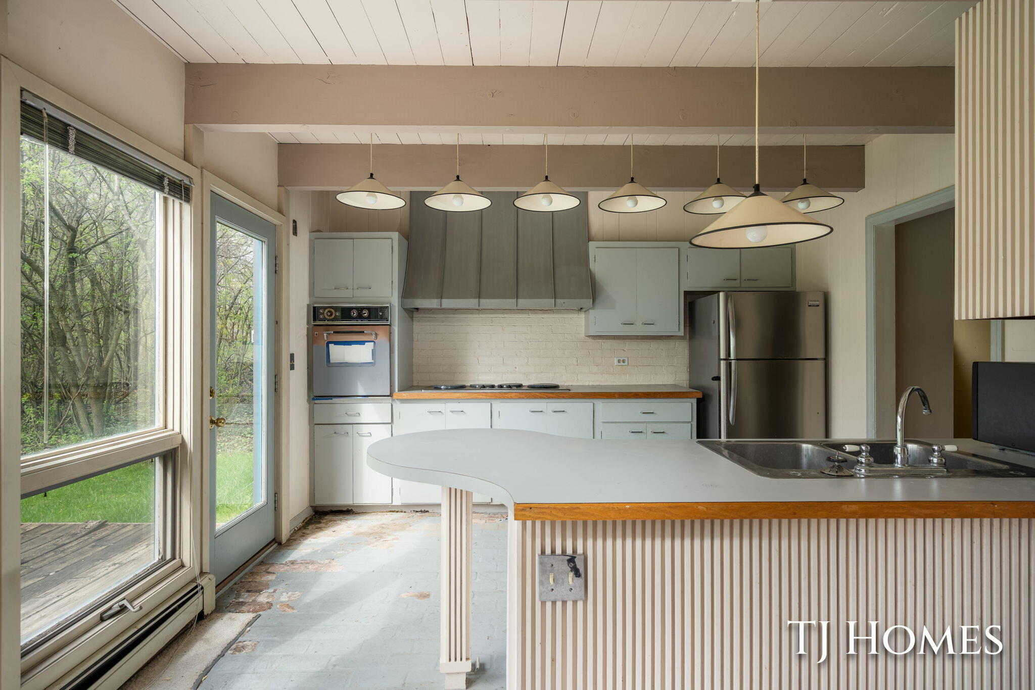2914 Cascade Road Southeast Grand Rapids, MI 49506 - Photo 25 of 46 25-web-or-mls-2914 Cascade Rd SE-16