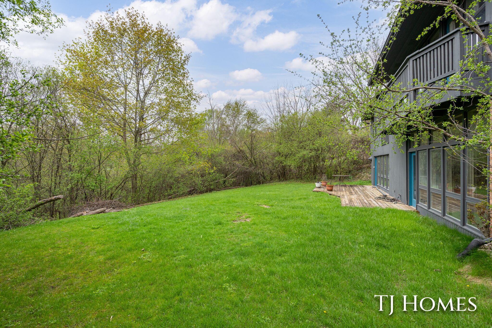 2914 Cascade Road Southeast Grand Rapids, MI 49506 - Photo 32 of 46 18-web-or-mls-2914 Cascade Rd SE-9