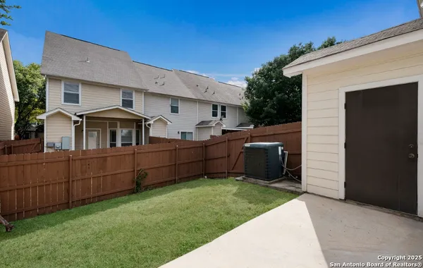 $1,650 | 4142 St Charles Bay, San Antonio, TX 78229