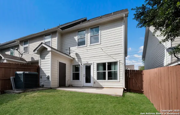 $1,650 | 4142 St Charles Bay, San Antonio, TX 78229
