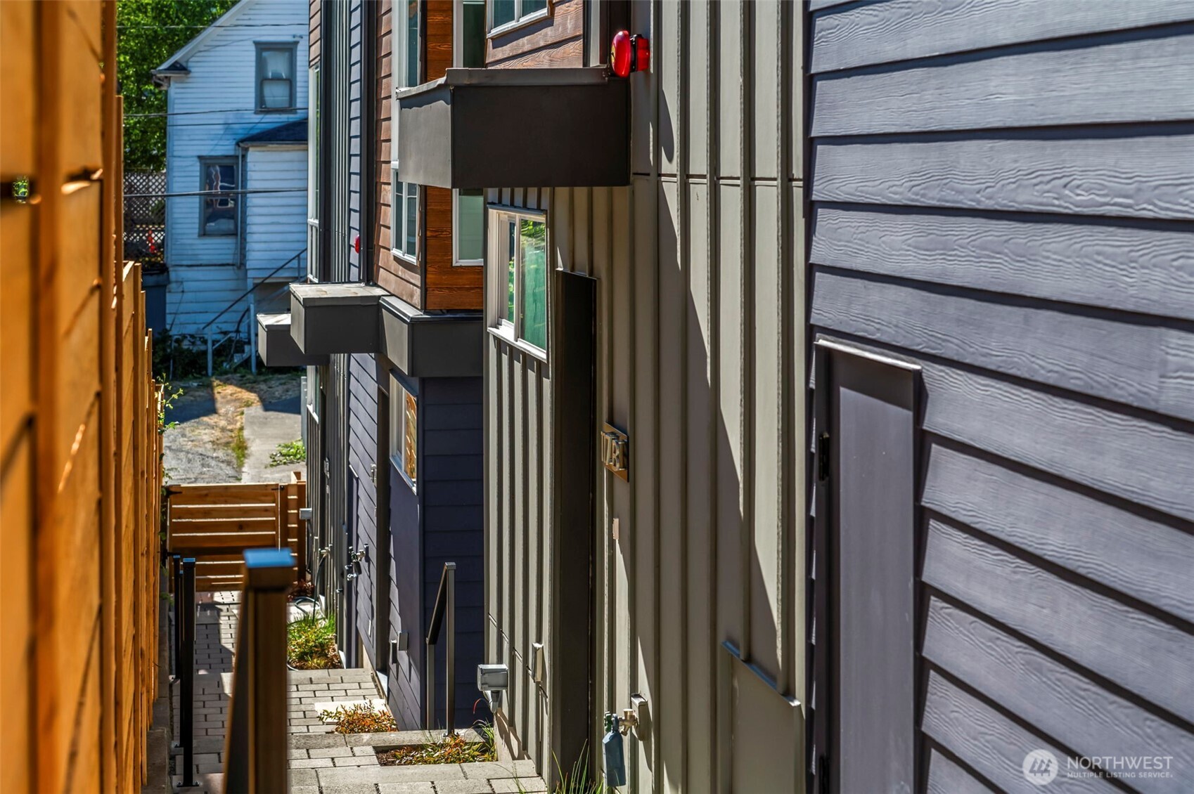 115 22nd Avenue, Unit A Seattle, WA 98122 - Photo 2 of 39