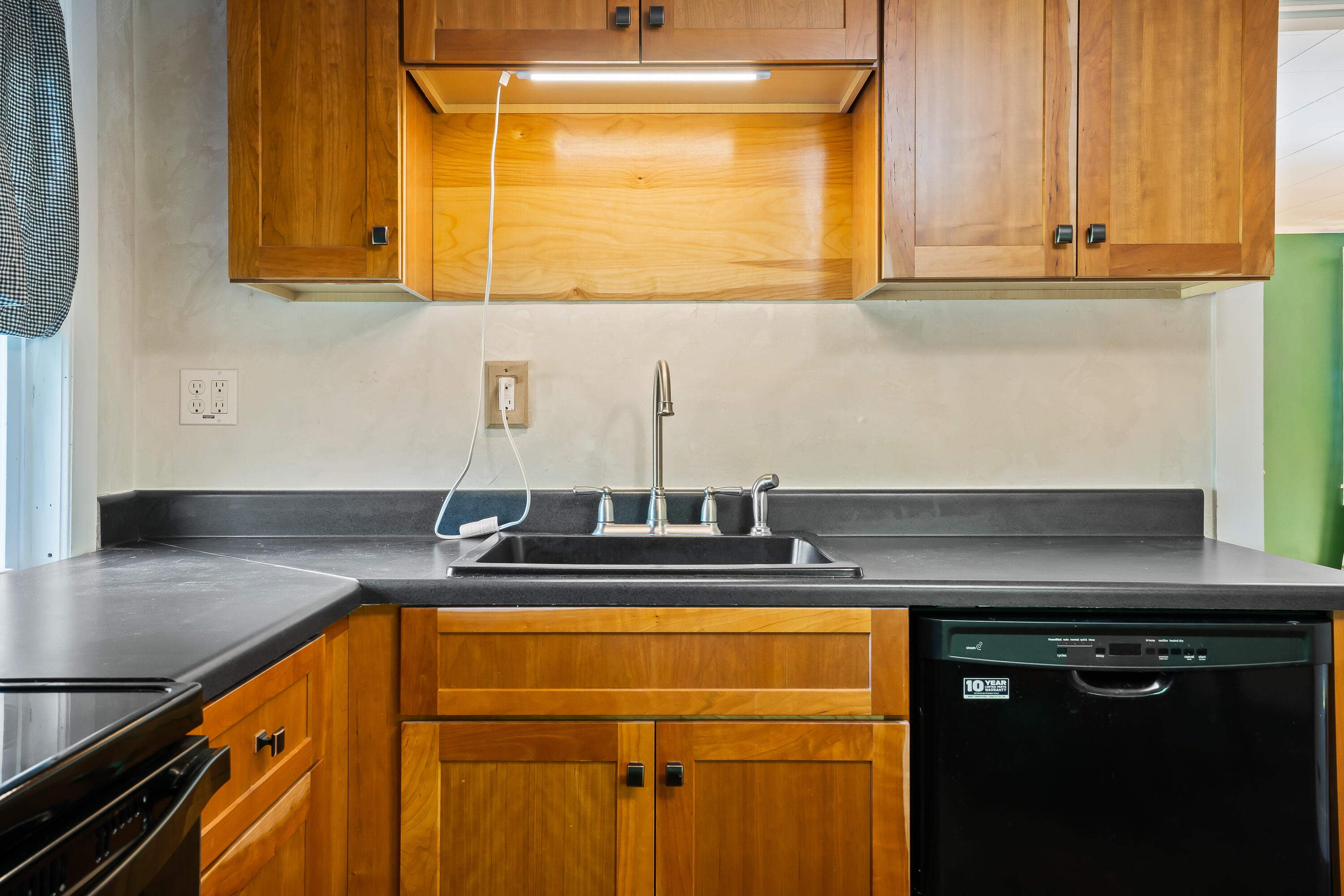 191 Log Cabin Road Kennebunkport, ME 04046 - Photo 14 of 35 191 Log Cabin Road_126