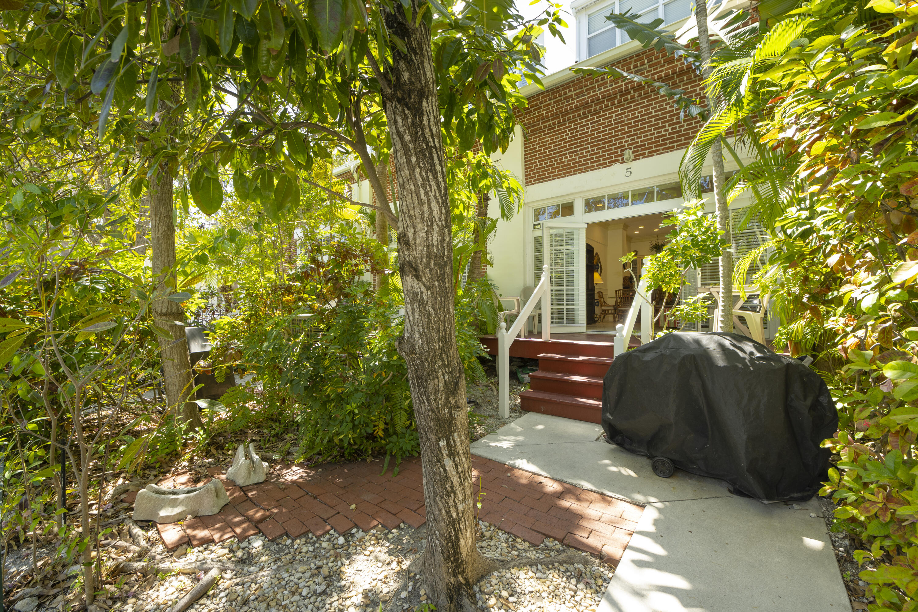 101 Front Street, Unit 5 Key West, FL 33040 - Photo 29 of 36 a view of a back yard