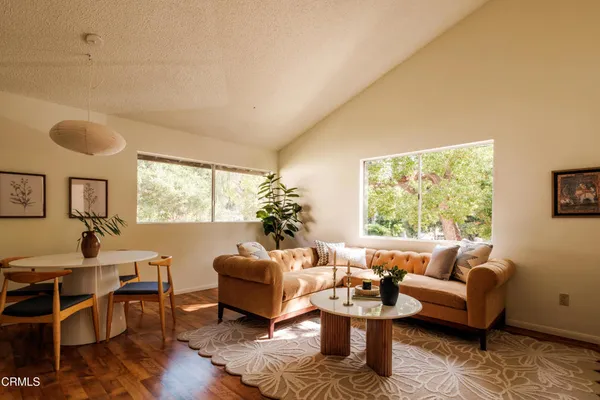 $639,000 | 1101 North Summit Avenue, Unit 1, Pasadena, CA 91103
