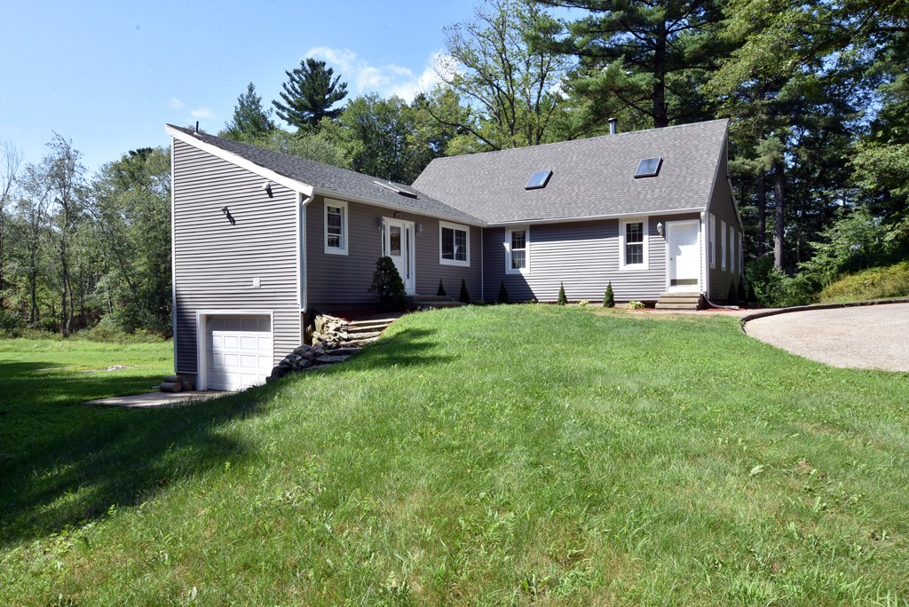 246 Mattity Road North Smithfield, RI 02896 - Photo 3 of 15