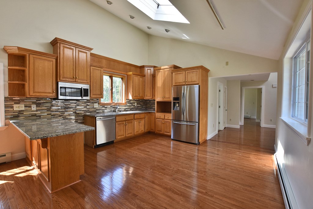 246 Mattity Road North Smithfield, RI 02896 - Photo 5 of 15