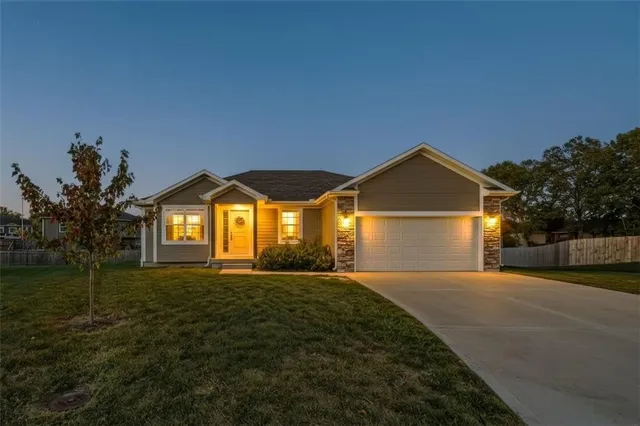 $2,650 | 605 Poplar Court, Belton, MO 64012