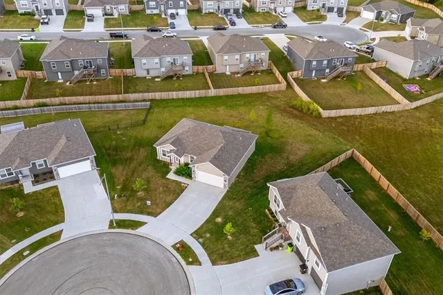 $2,650 | 605 Poplar Court, Belton, MO 64012