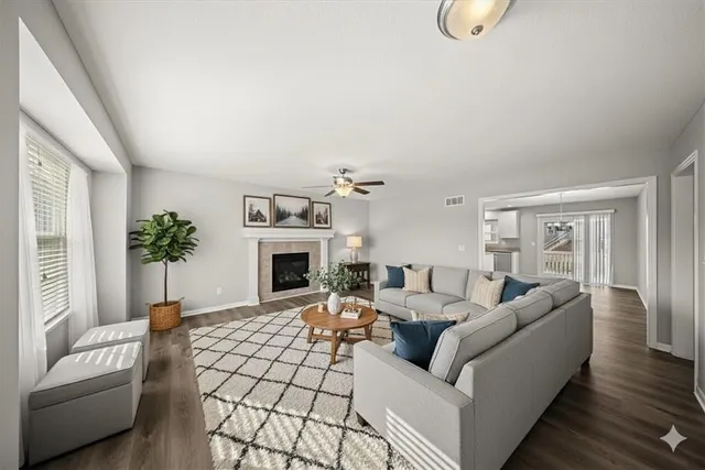 $2,650 | 605 Poplar Court, Belton, MO 64012