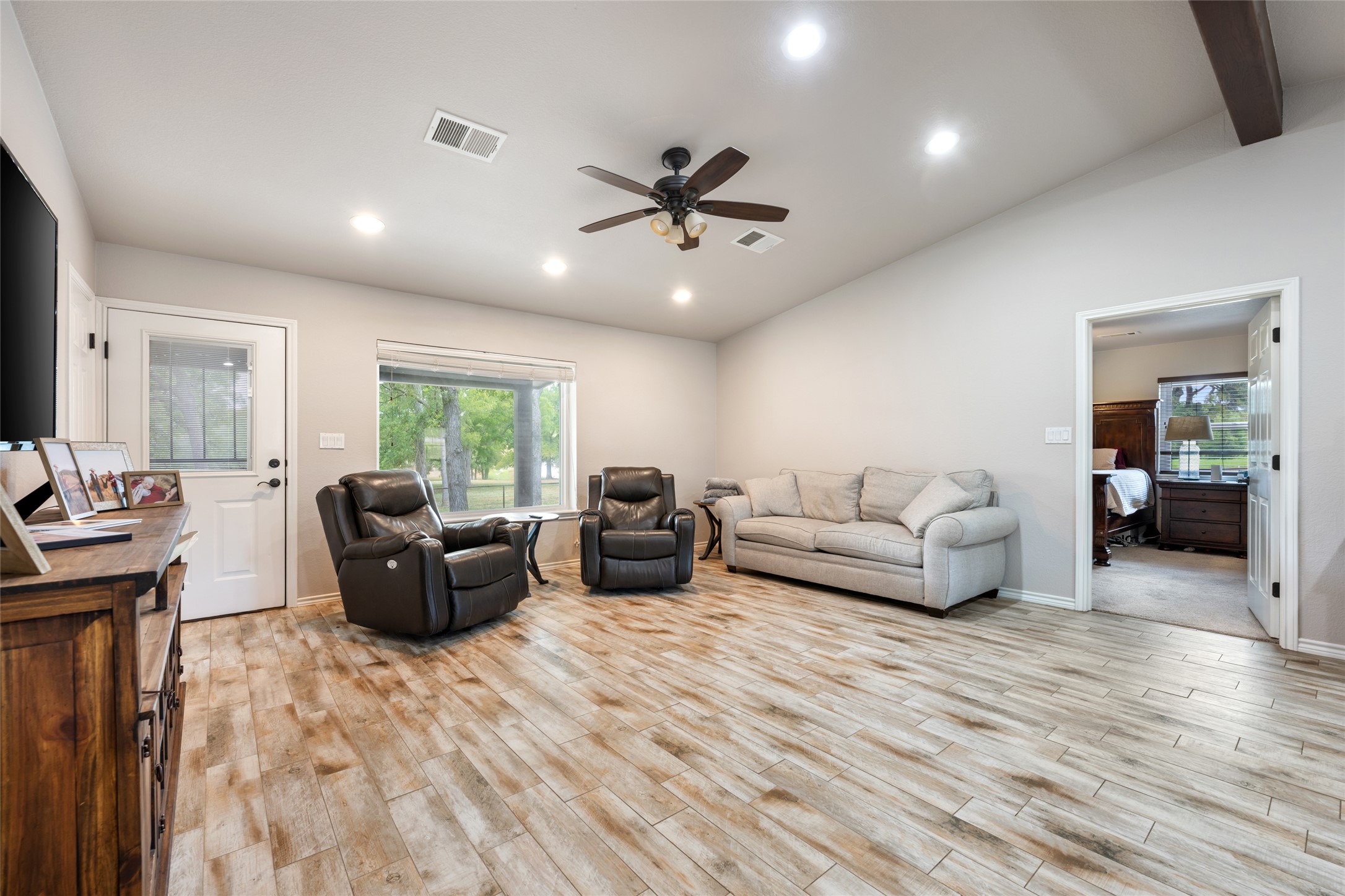 121 Dog Run Burnet, TX 78611 - Photo 18 of 40