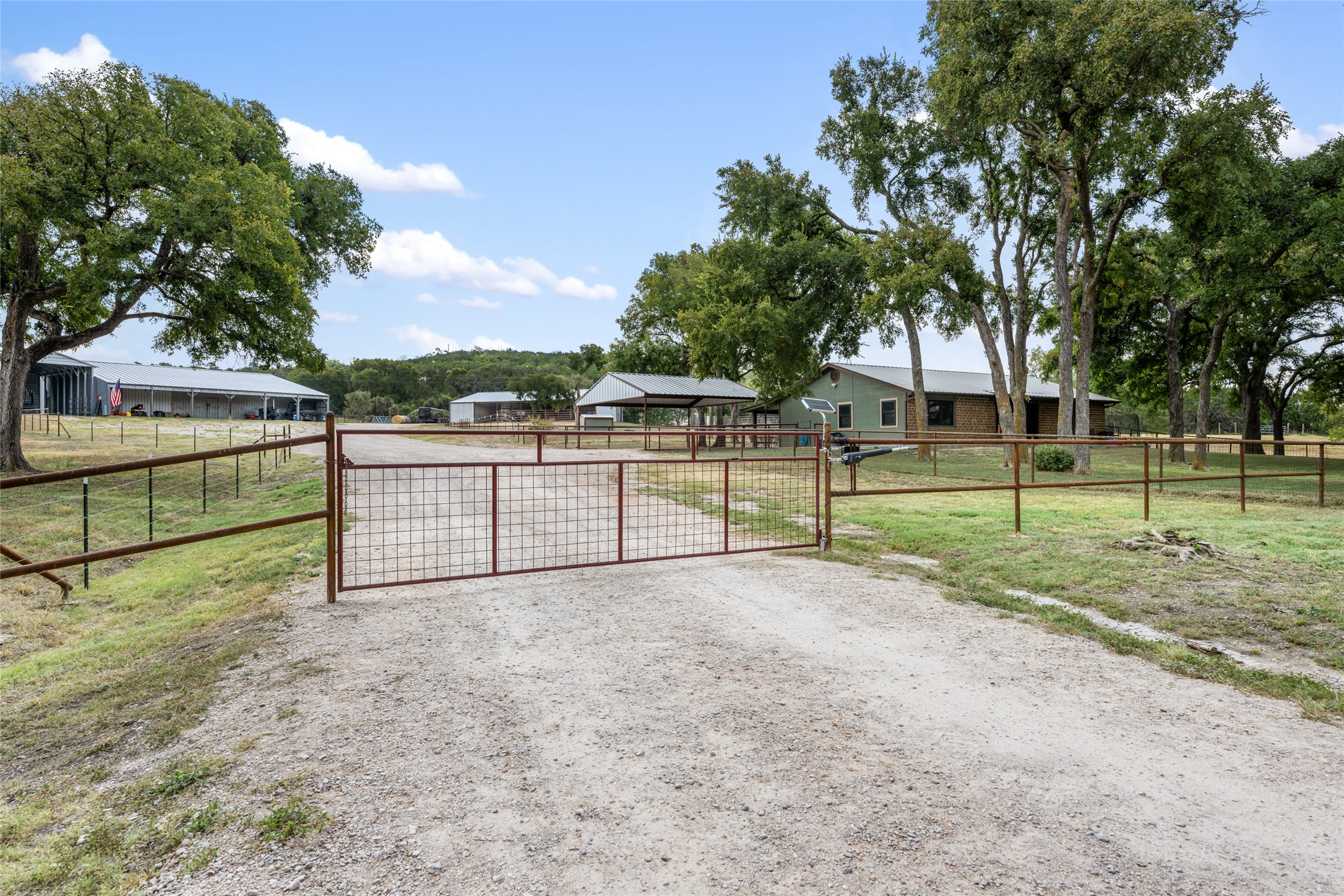 121 Dog Run Burnet, TX 78611 - Photo 10 of 40