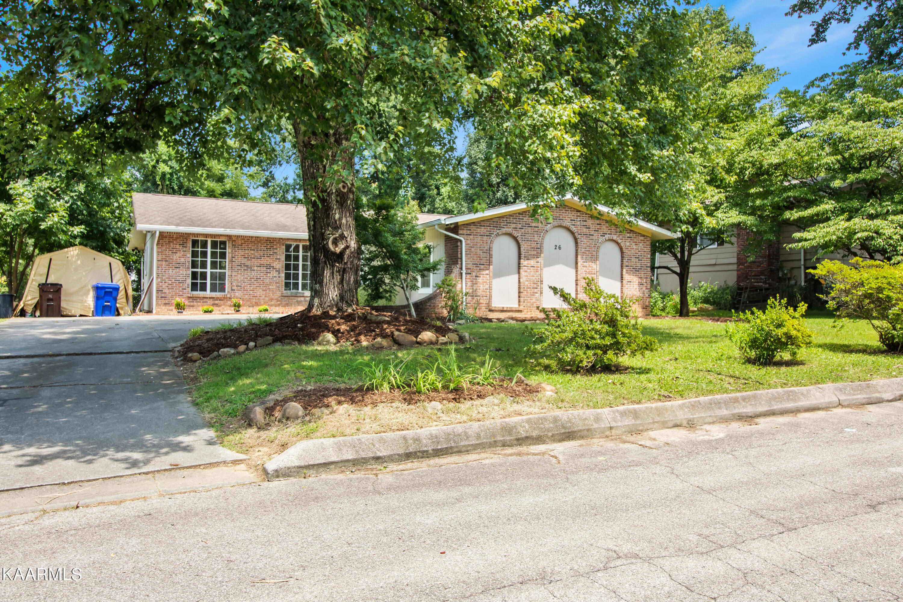 26 Lindale Lane Oak Ridge, TN 37830 - Photo 3 of 24 IMG_9750a