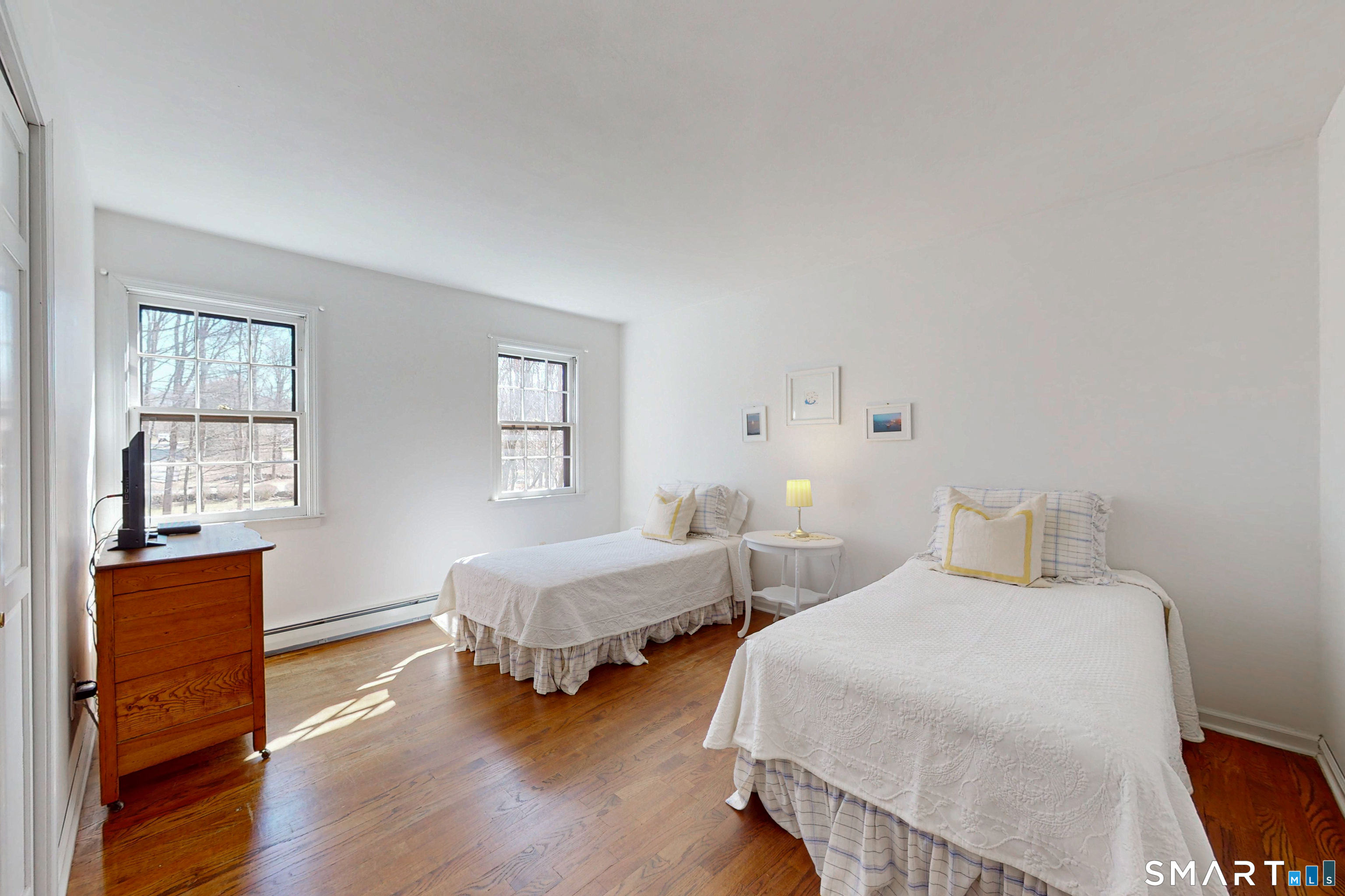 170 Boggs Hill Road Newtown, CT 06470 - Photo 25 of 39