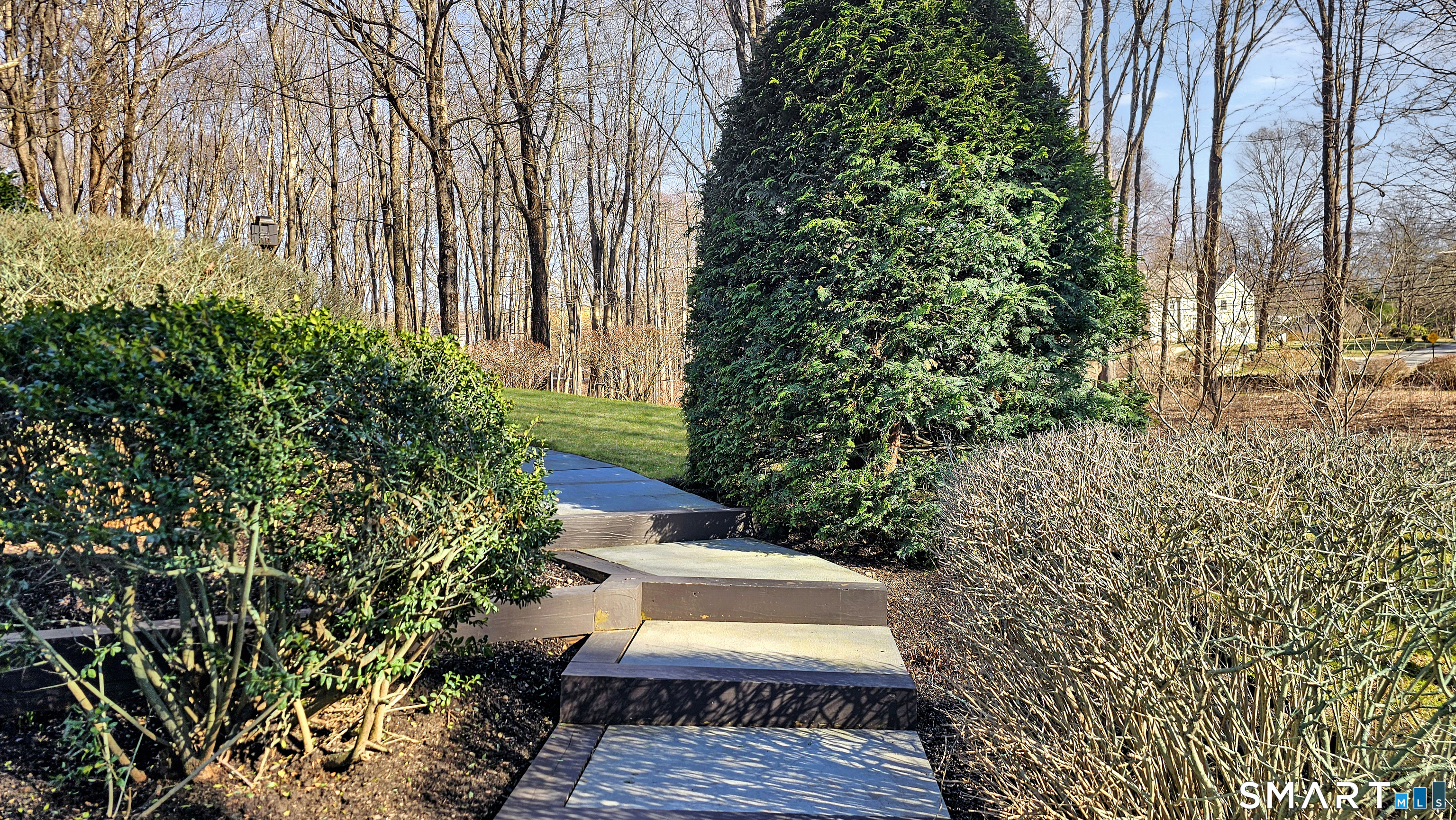 170 Boggs Hill Road Newtown, CT 06470 - Photo 34 of 39