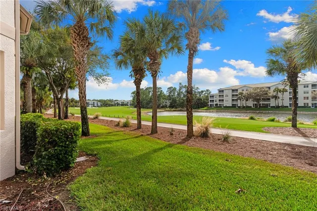 $399,900 | 3976 Bishopwood Court East, Unit 102, Naples, FL 34114