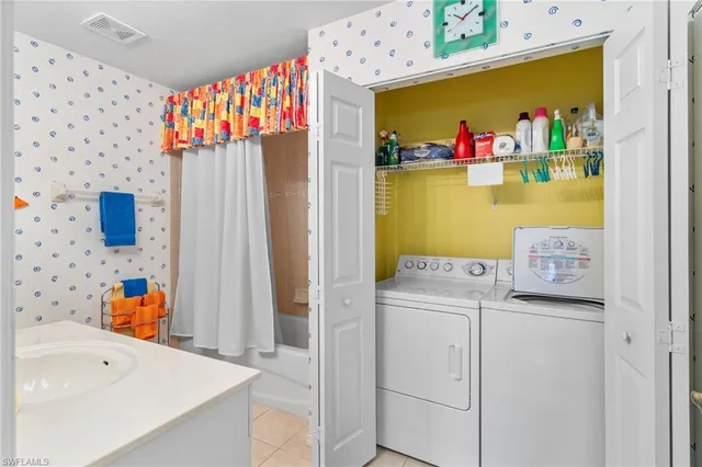 $399,900 | 3976 Bishopwood Court East, Unit 102, Naples, FL 34114