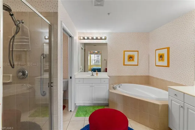 $399,900 | 3976 Bishopwood Court East, Unit 102, Naples, FL 34114