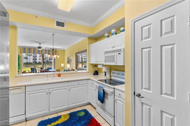 $399,900 | 3976 Bishopwood Court East, Unit 102, Naples, FL 34114