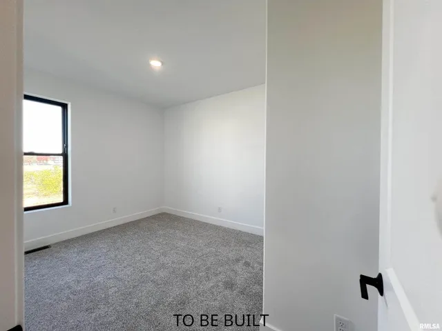 $449,990 | 7 Faiths Way, Bettendorf, IA 52722