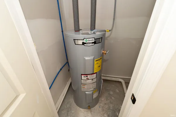 $210,000 | 1105 Edwardsburg Avenue, Elkhart, IN 46514