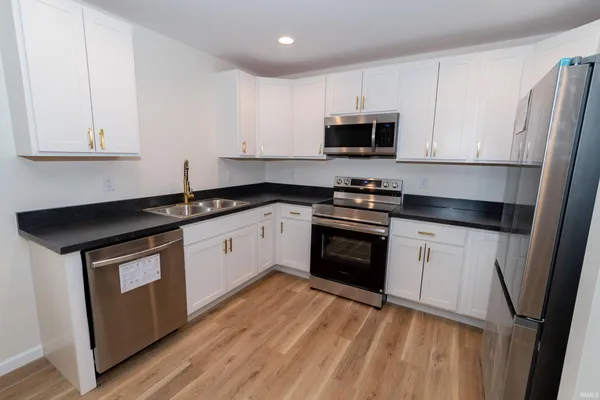 $210,000 | 1105 Edwardsburg Avenue, Elkhart, IN 46514