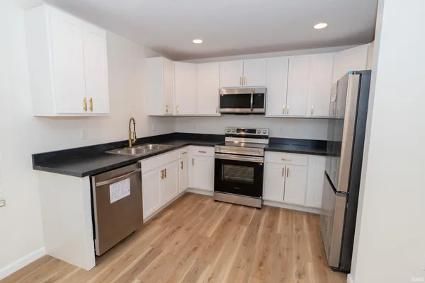 $210,000 | 1105 Edwardsburg Avenue, Elkhart, IN 46514