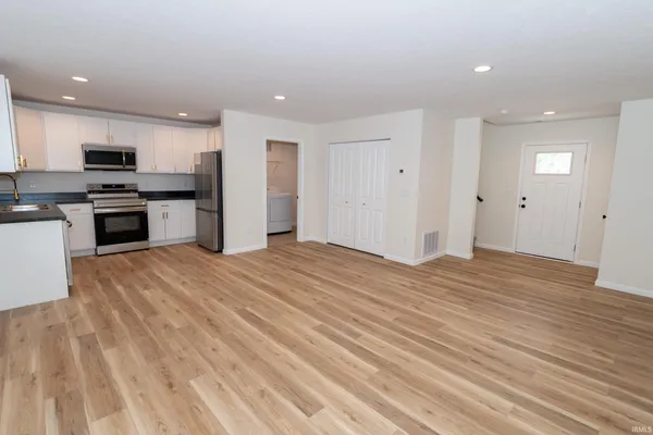 $210,000 | 1105 Edwardsburg Avenue, Elkhart, IN 46514