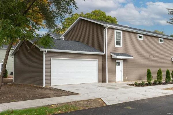 $210,000 | 1105 Edwardsburg Avenue, Elkhart, IN 46514