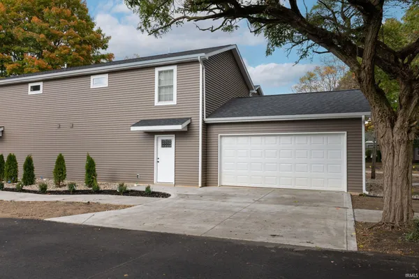 $210,000 | 1105 Edwardsburg Avenue, Elkhart, IN 46514