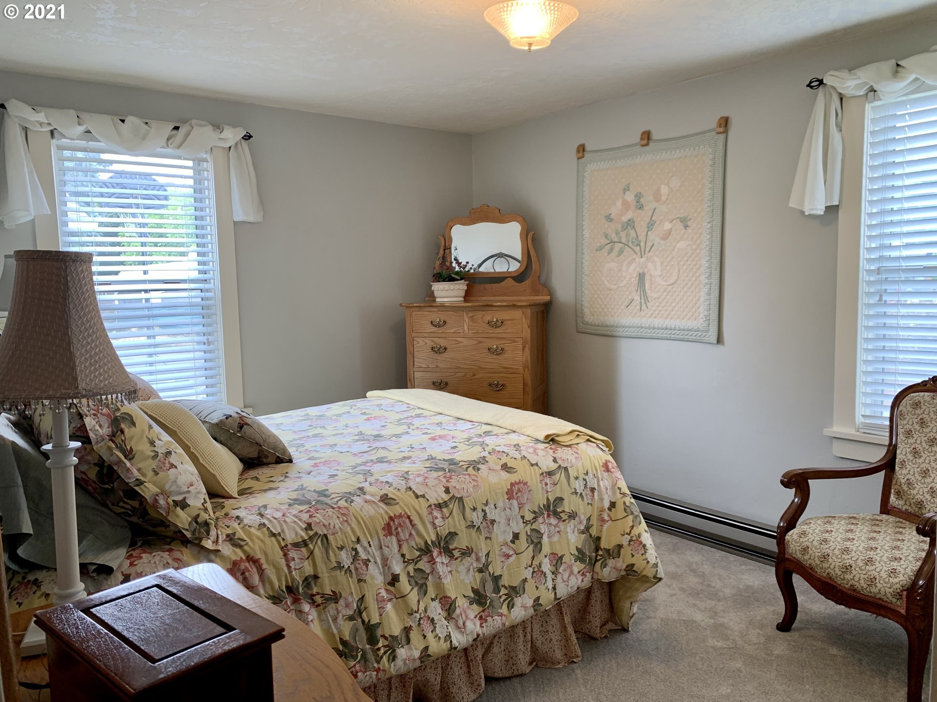 385 South 37th Street Springfield, OR 97478 - Photo 11 of 32