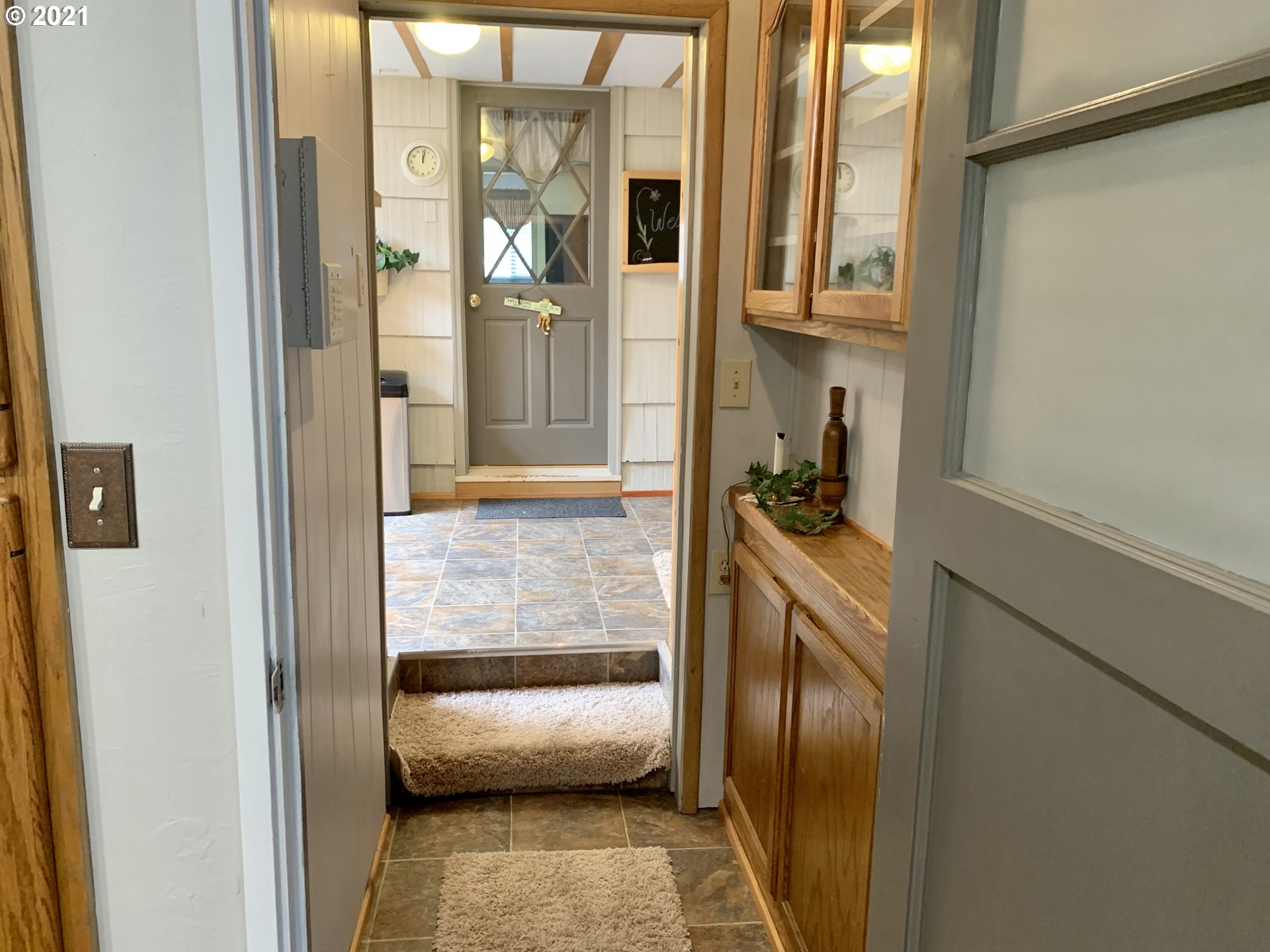 385 South 37th Street Springfield, OR 97478 - Photo 22 of 32