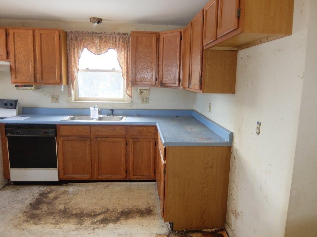 65 Old Farm Road South Portland, ME 04106 - Photo 6 of 29 Photo