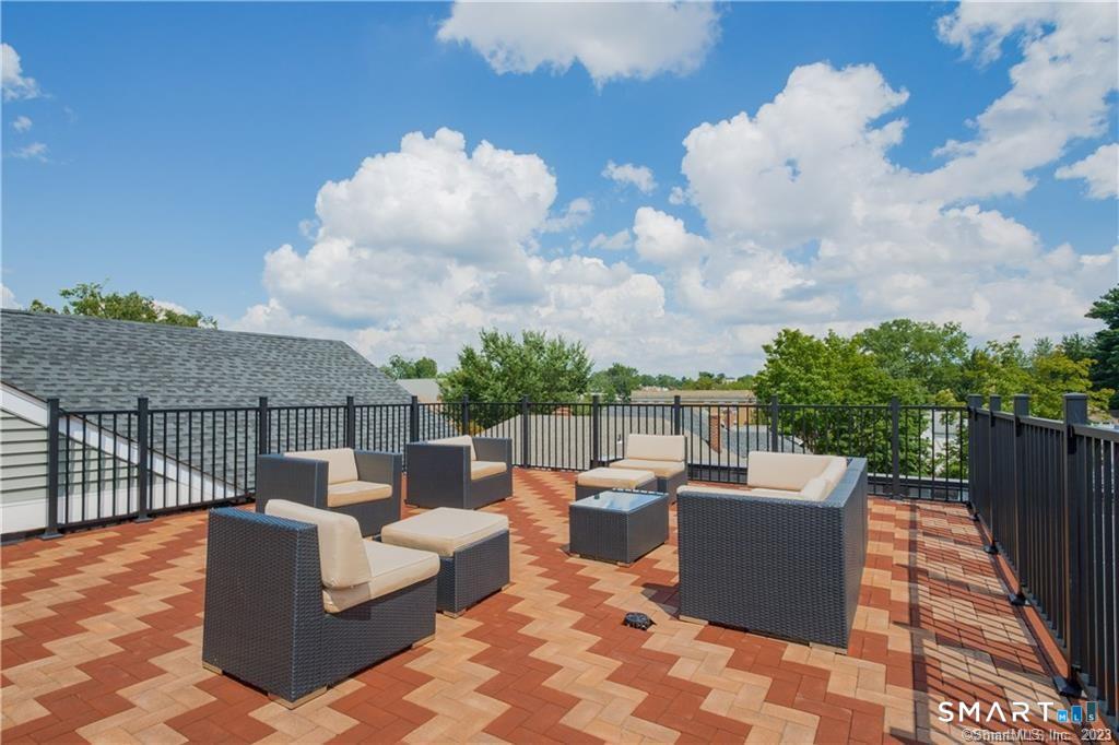 2 Bishop Road, Unit 201 West Hartford, CT 06119 - Photo 26 of 26
