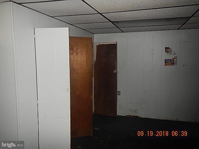1635 Riverwood Road Baltimore, MD 21221 - Photo 16 of 30 a view of hallway