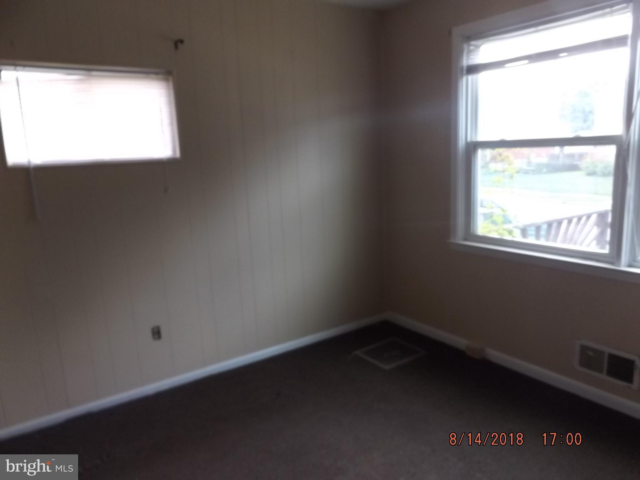 1635 Riverwood Road Baltimore, MD 21221 - Photo 26 of 30 a small space with a window
