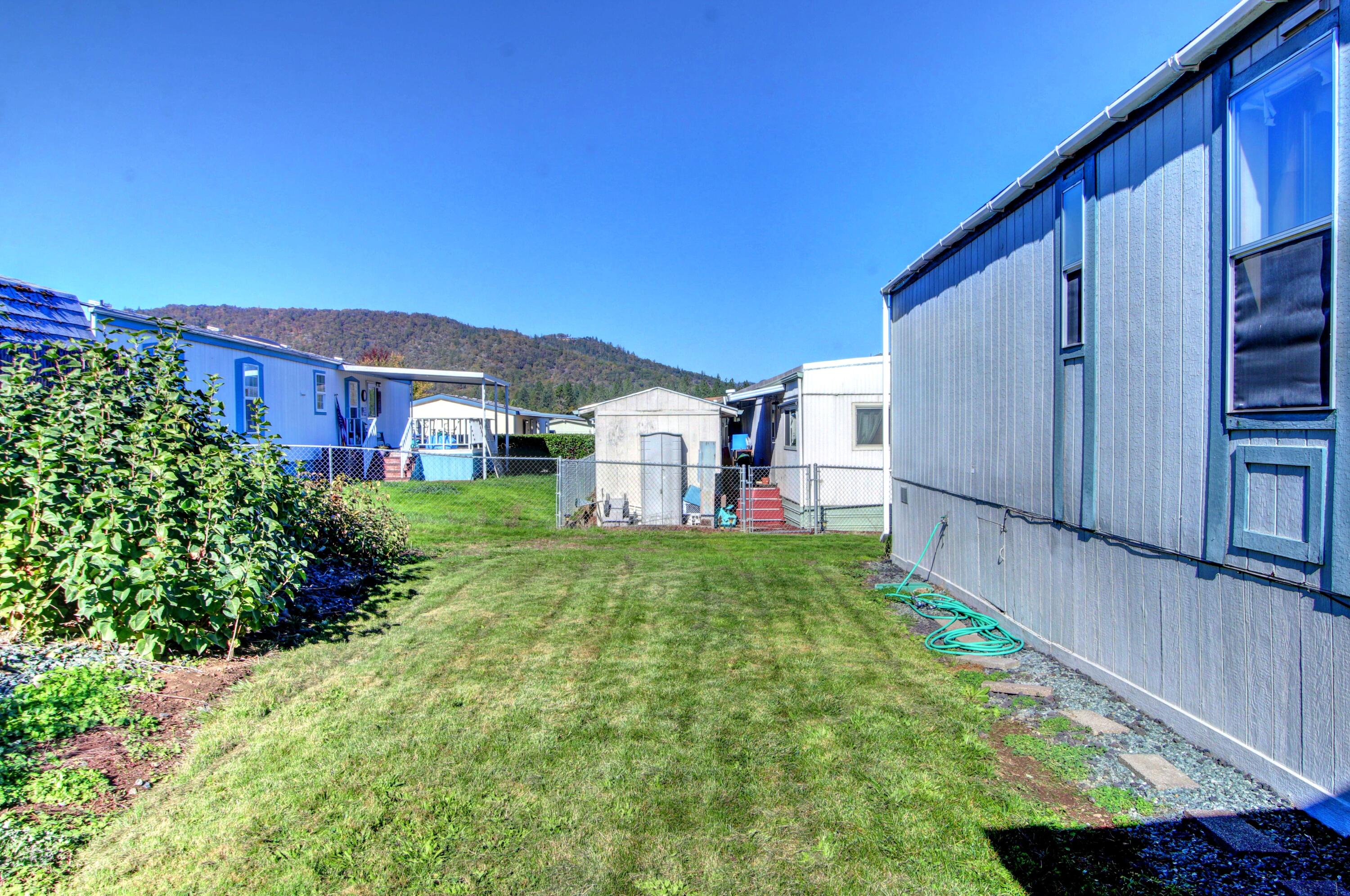 8401 Old Stage Road, Unit 46 Central Point, OR 97502 - Photo 20 of 26 21