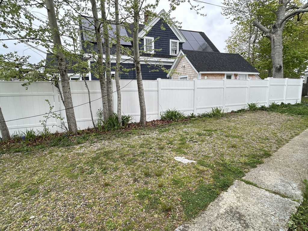 22 Oak Neck Road Hyannis, MA 02601 - Photo 13 of 24