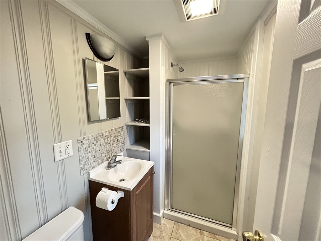 22 Oak Neck Road Hyannis, MA 02601 - Photo 7 of 24